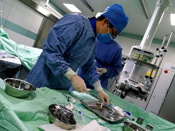 心內(nei)科(ke)新(xin)技(ji)術(shù)照片4.jpg 心內(nei)科(ke)新(xin)技(ji)術(shù)照片4.jpg