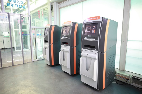 PACS係(xi)統自助取片機(jī).JPG PACS係(xi)統自助取片機(jī).JPG